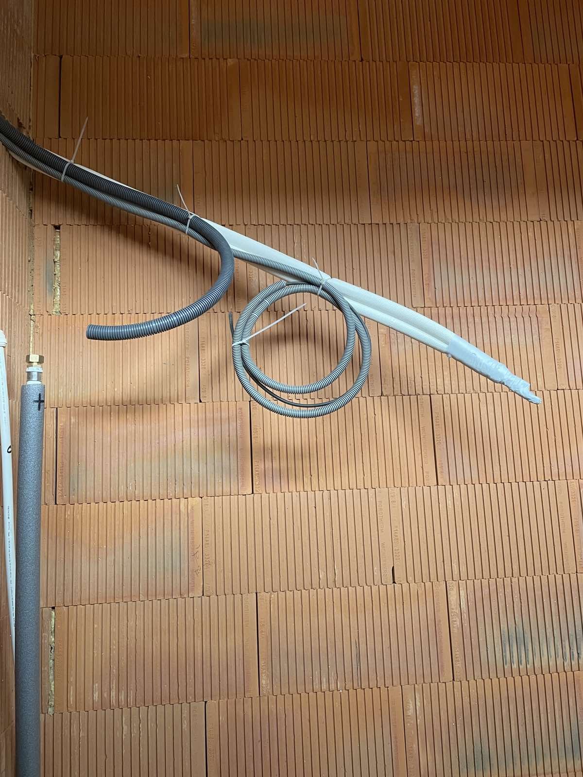 Predpríprava rozvodov chladiva a elektro v hrubej stavbe – sirux 8